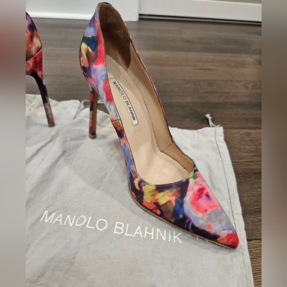 Manolo Blahnik Multicolor Floral Printed Fabric BB 105 Pump-39 1/2 - Picture 14 of 15